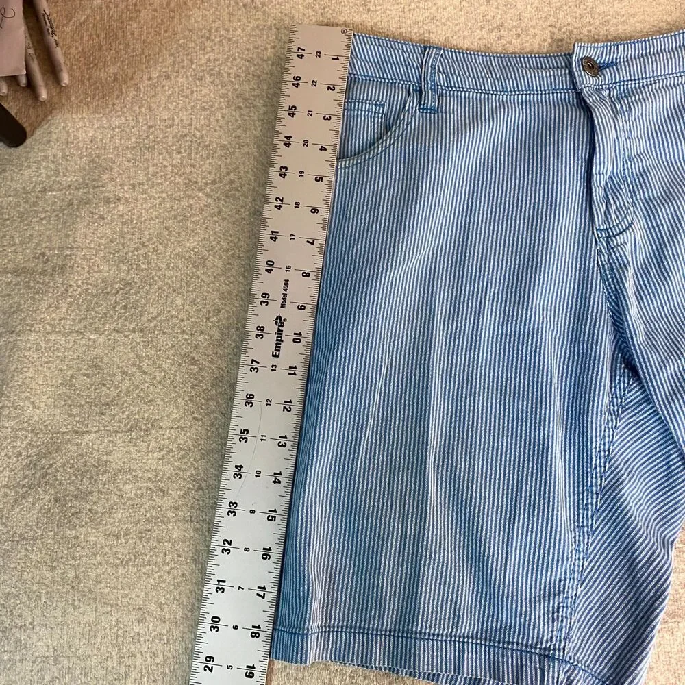 Quiksilver Striped Chino Shorts Blue White Color Mens Size 34‎